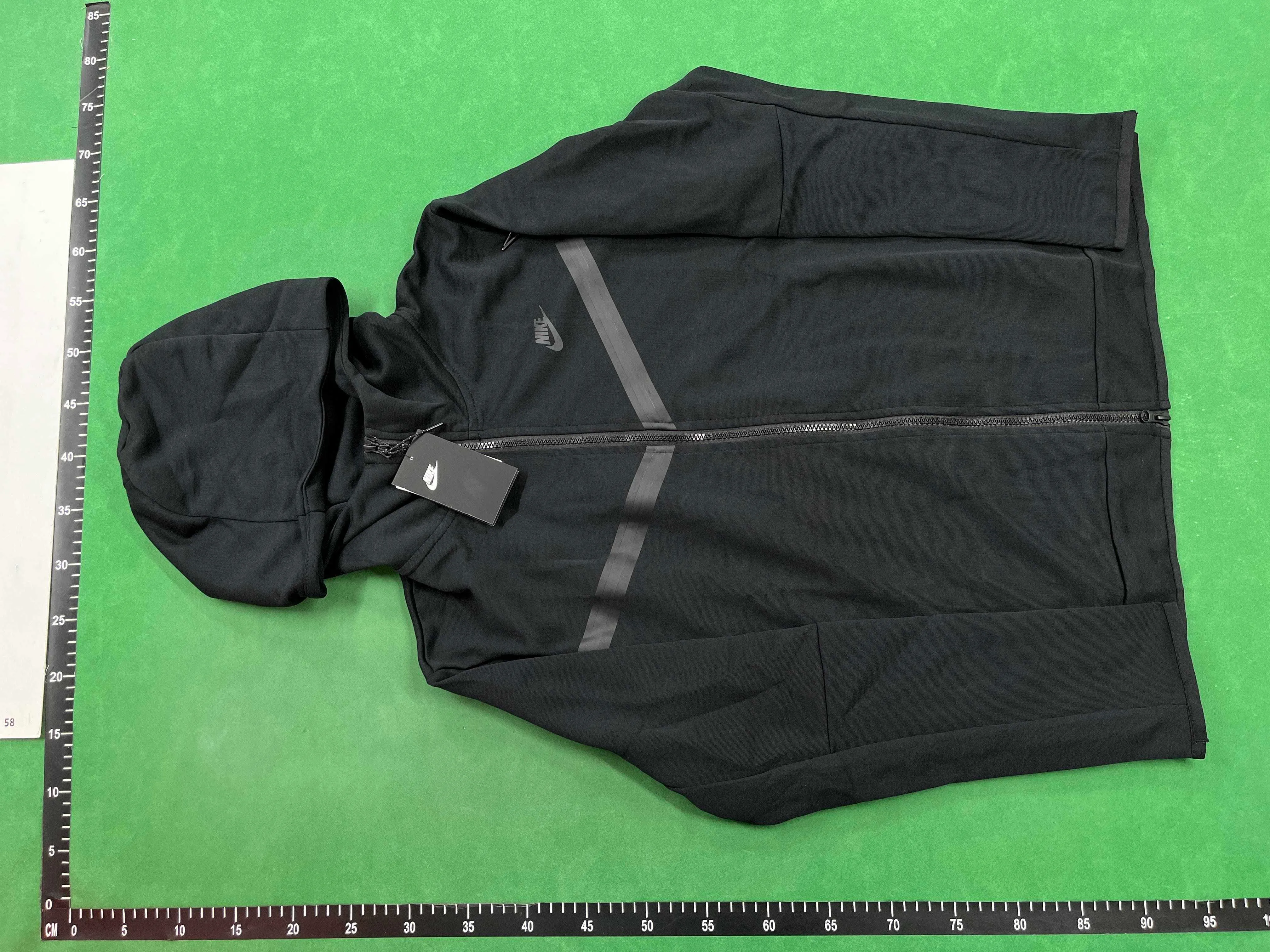 NIKE TECH TOP!