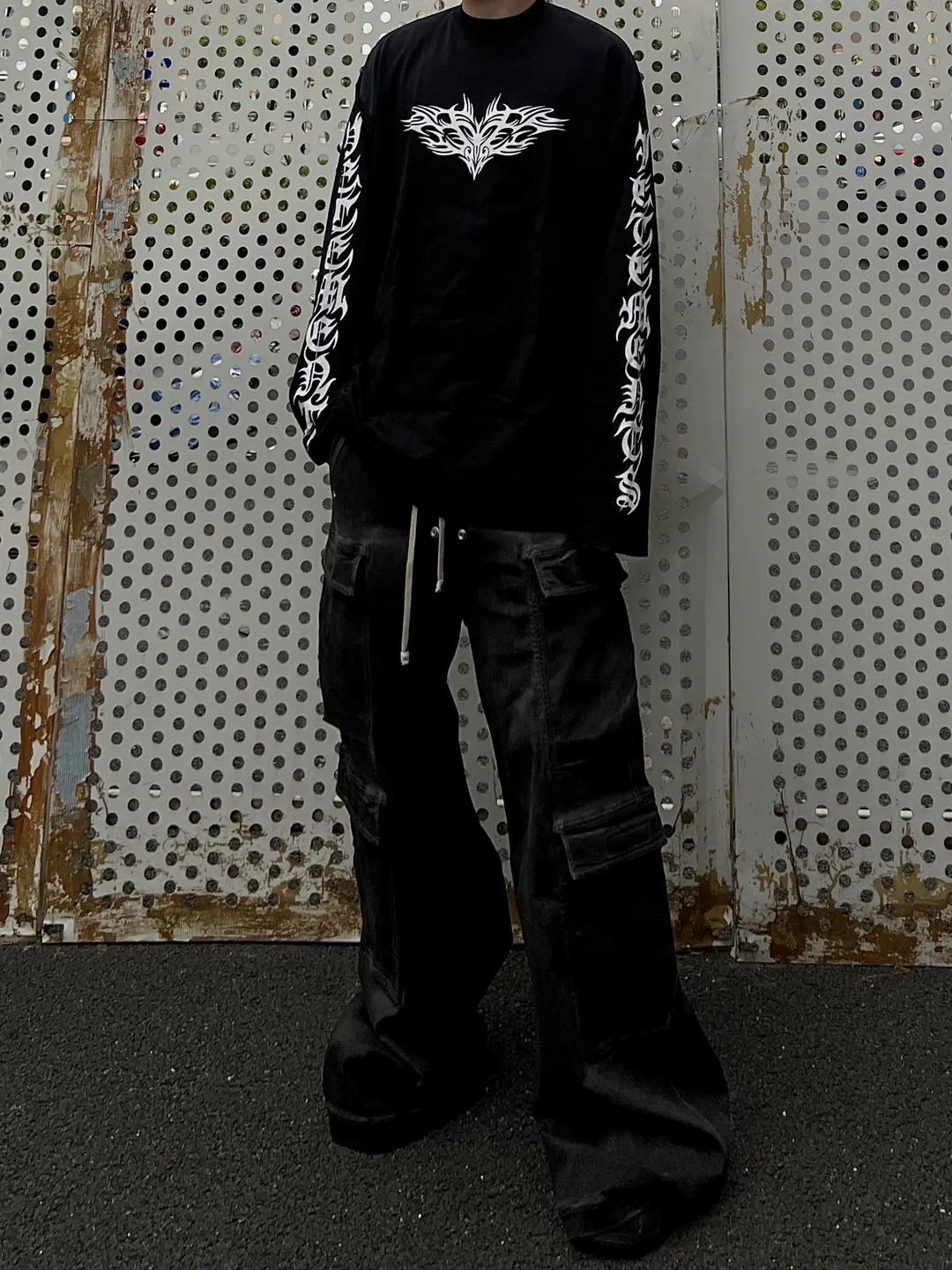VETEMENTS GOTHIC LONG SLEEVE