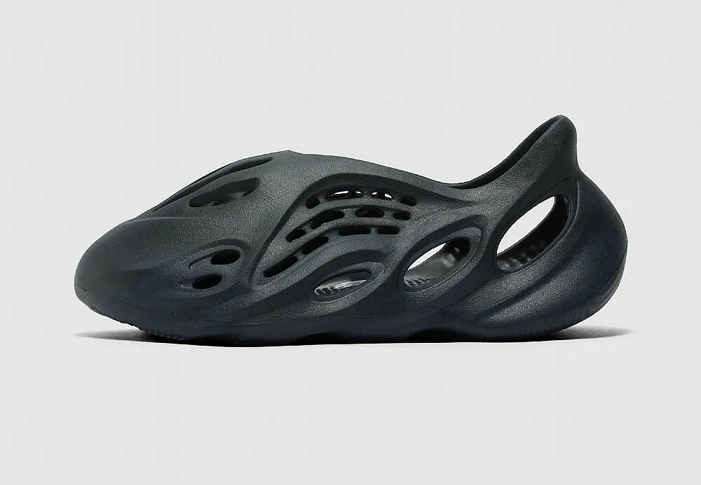 Nike calm slides