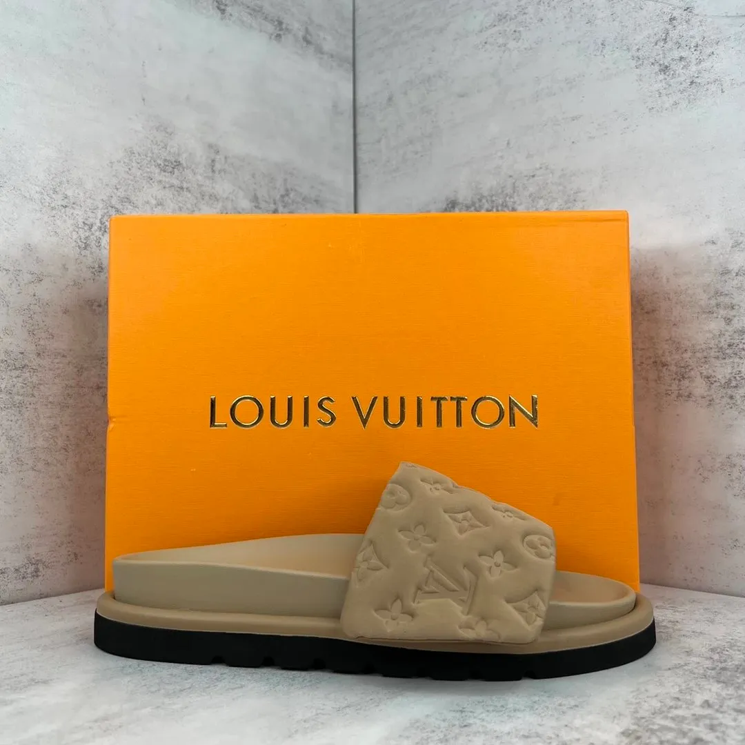 LV slipper