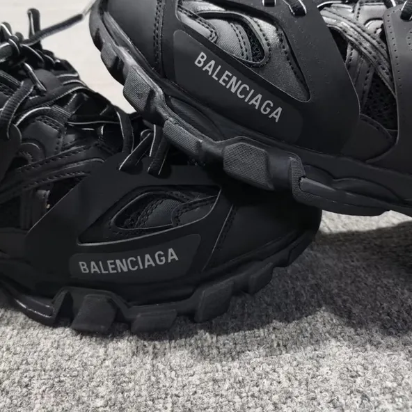 Balenciaga "Track"