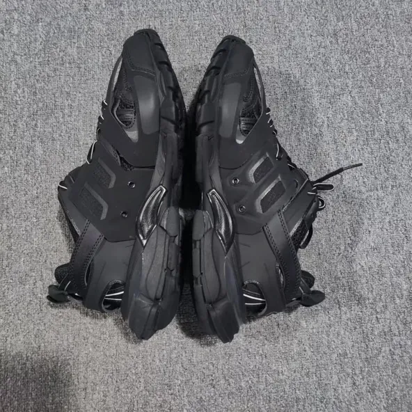 Balenciaga "Track"
