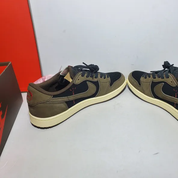 Travis Scott x Air Jordan 1 ​Low OG SP-T