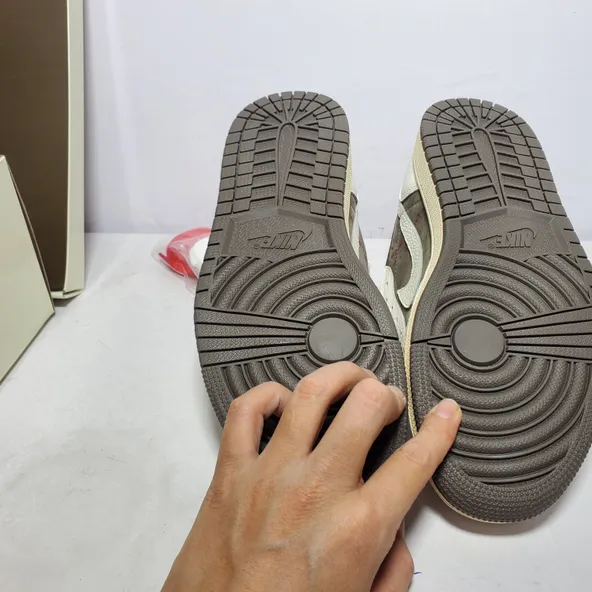 Travis Scott x Air Jordan 1  Low OG Reverse Mocha