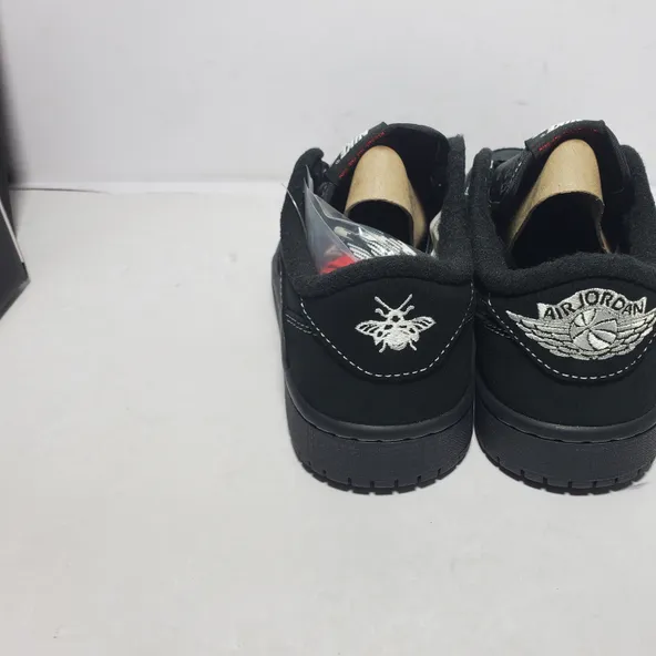 Travis Scott x Air Jordan 1 ​Low Black Phantom