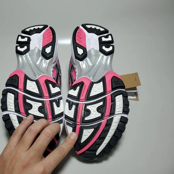 Asics Gel Kayano 14  Pink Glow