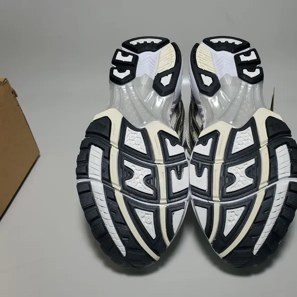 Asics Gel Kayano 14 ​Silver Cream