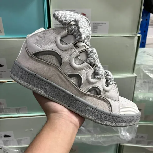 Lanvin Curb 